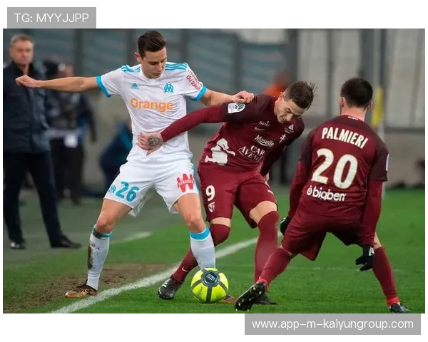 法甲裁判判罚数据公布引发公平性讨论，法甲裁判故意踢球员后果